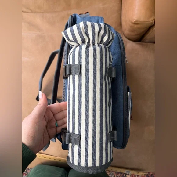 Sunflora Insulated Picnic Backpack for 2 Person Bag with Cooler Compartment Blue - Picture 4 of 10